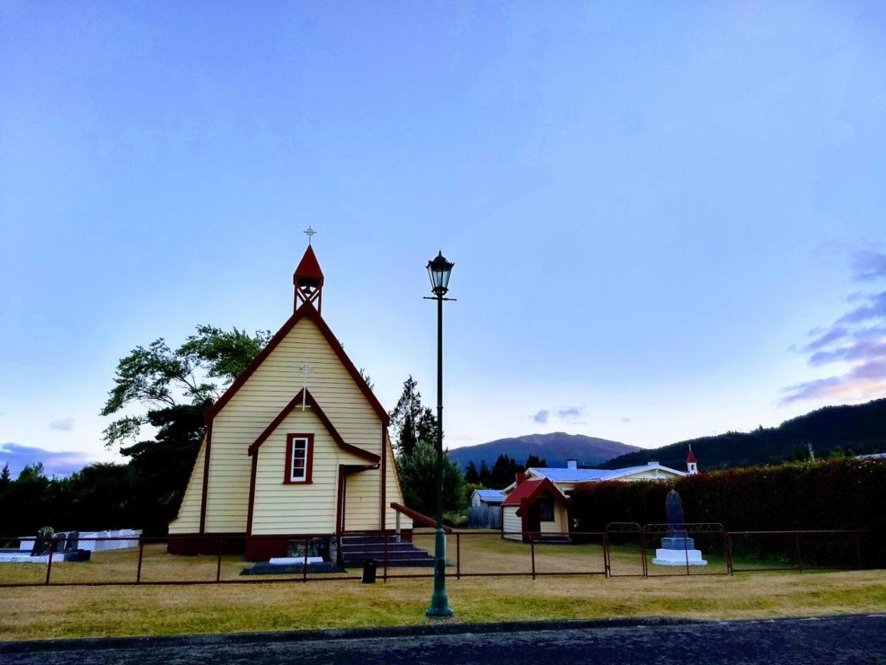 Tokaanu Lodge Motel Turangi Kültér fotó